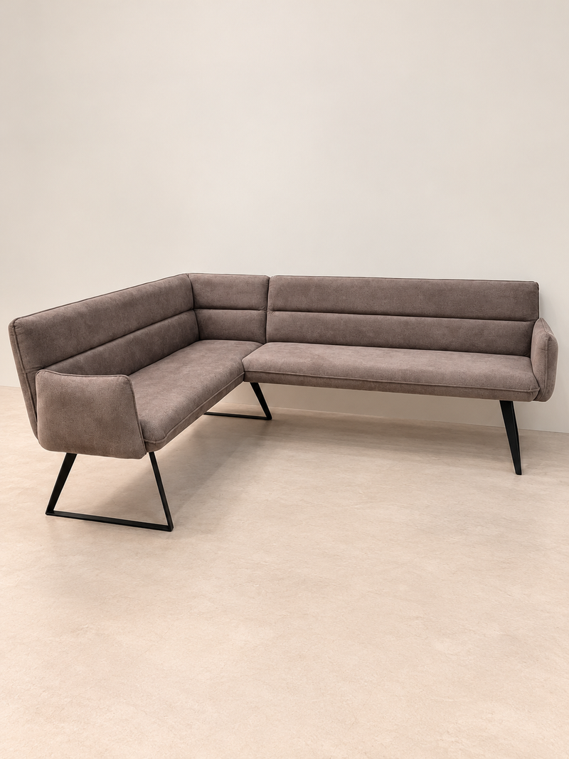 Colțar de bucatarie Preston maro cu picioare metalice 225x176 cm