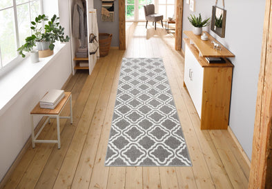 Traversa Debora cu fire scurte gri 90x250 cm - LunaHome.ro
