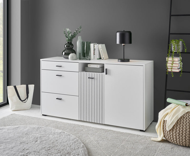 Comoda Hudson alba cu design modern de riflaj 150 cm - LunaHome.ro