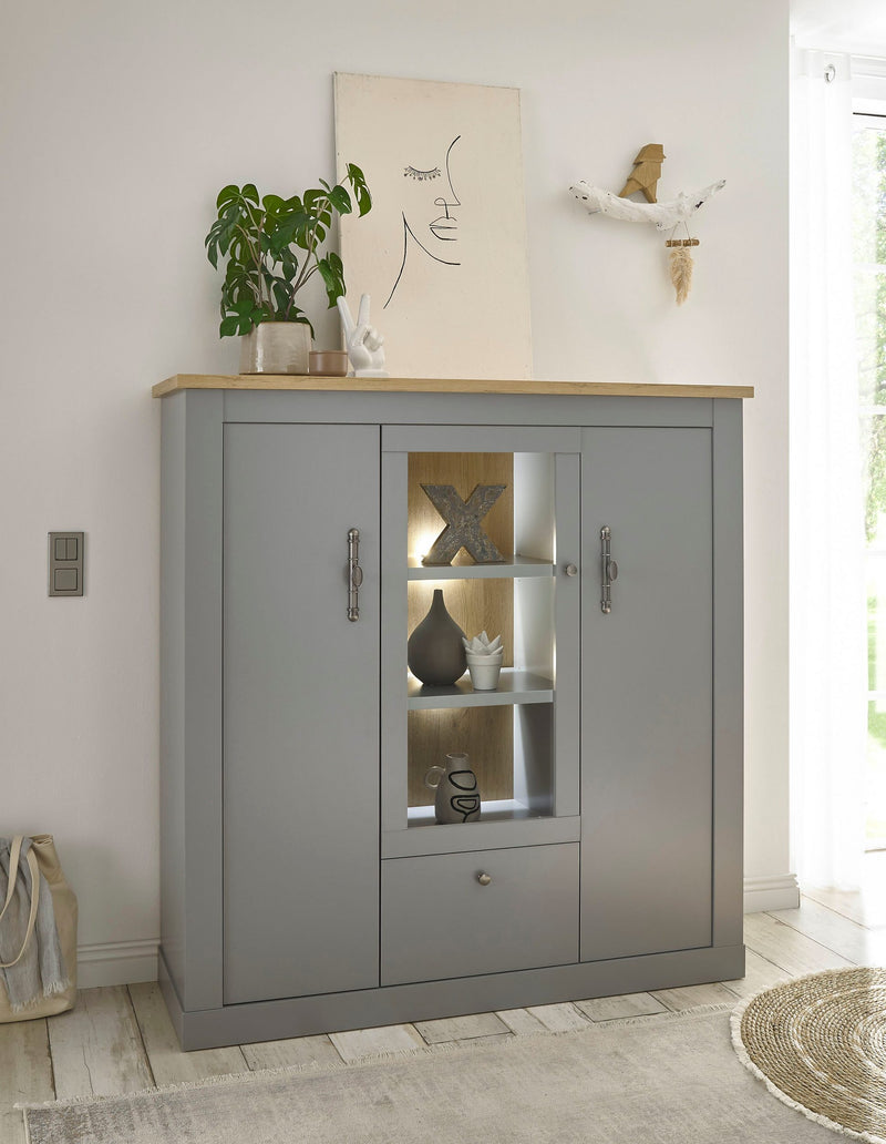 Comoda inalta Chambord gri cu vitrina, 138 cm lățime - LunaHome.ro