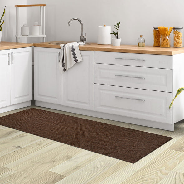 Covor Anna cu tesatura plata potrivit si la exterior maro 67x230 cm - LunaHome.ro