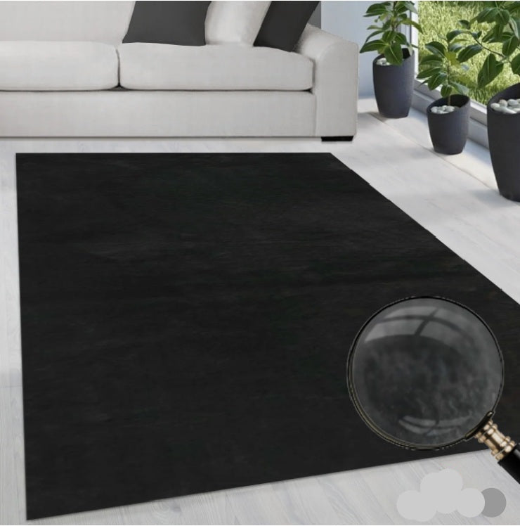 Covor Arabell foarte moale cu aspect de blană negru 140x200 cm - LunaHome.ro