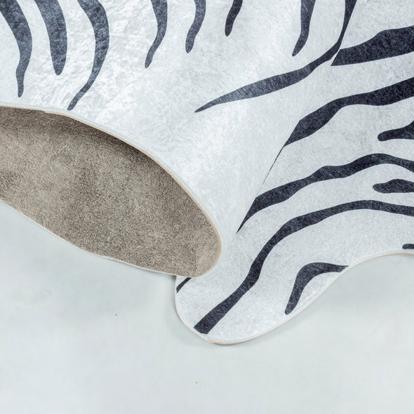 Covor Etosha in forma de piele de animal, alb-negru 100x135 cm - LunaHome.ro