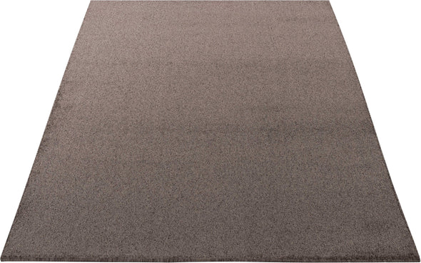 Covor Granada culoare taupe cu fire scurte, 140x200 cm - LunaHome.ro