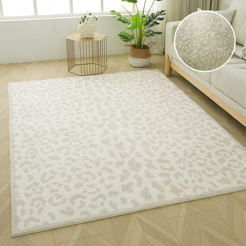 Covor Leo cu imprimeu modern crem bej pufos 80x150 cm