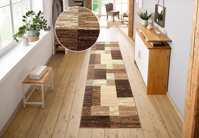 Covor Melvin cu model geometric maro foarte moale 90x250 cm - LunaHome.ro