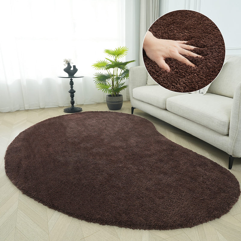Covor cu fire înalte Halrum foarte pufos oval maro 160x240 cm - LunaHome.ro