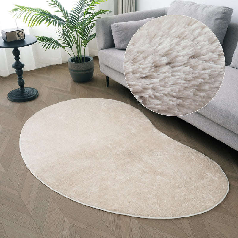 Covor pufos Cali Bean crem din microfibra 110x170 cm - LunaHome.ro