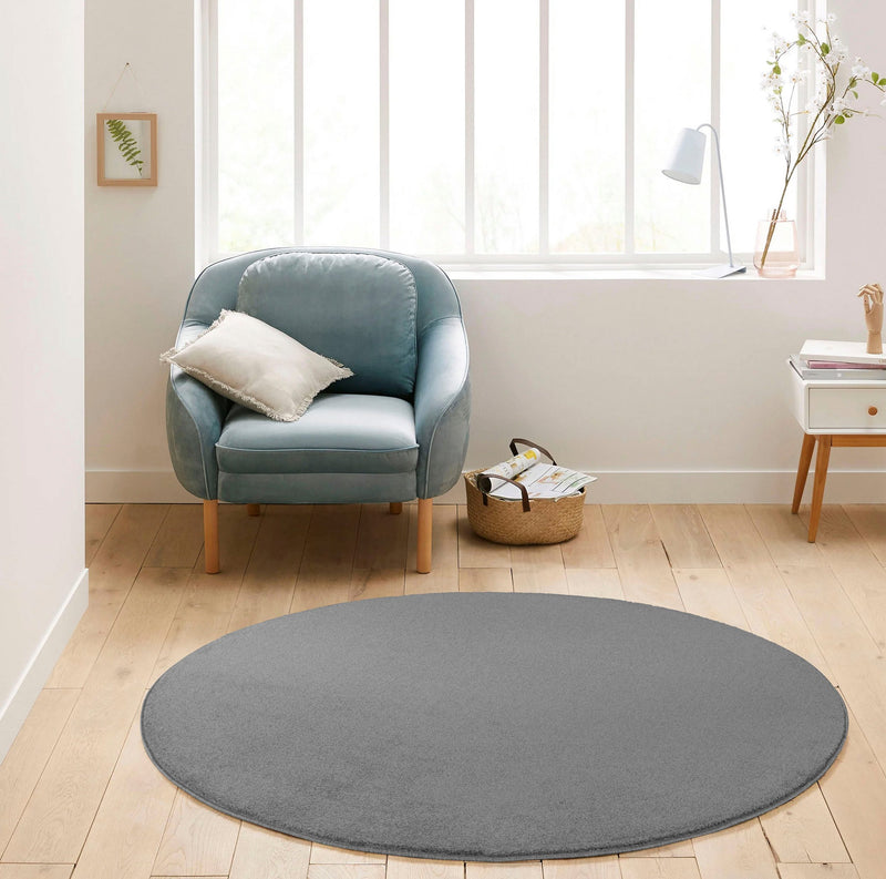Covor rotund Granada culoare gri cu fire scurte, 250 cm - LunaHome.ro
