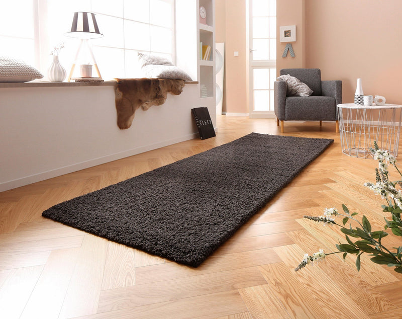 Covor traversă Shaggy Bodrum cu fir lung pufos, gri inchis 90x250 cm - LunaHome.ro