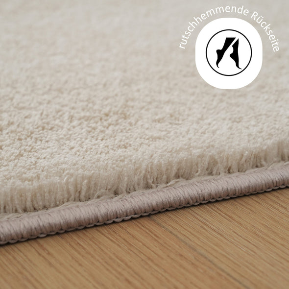Covor traversa pufos Cali Light crem din microfibra 120x180 cm - LunaHome.ro