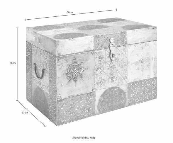 Cutie cufăr pictata manual din lemn de mango cu inchidere metalica 56x33 cm - LunaHome.ro