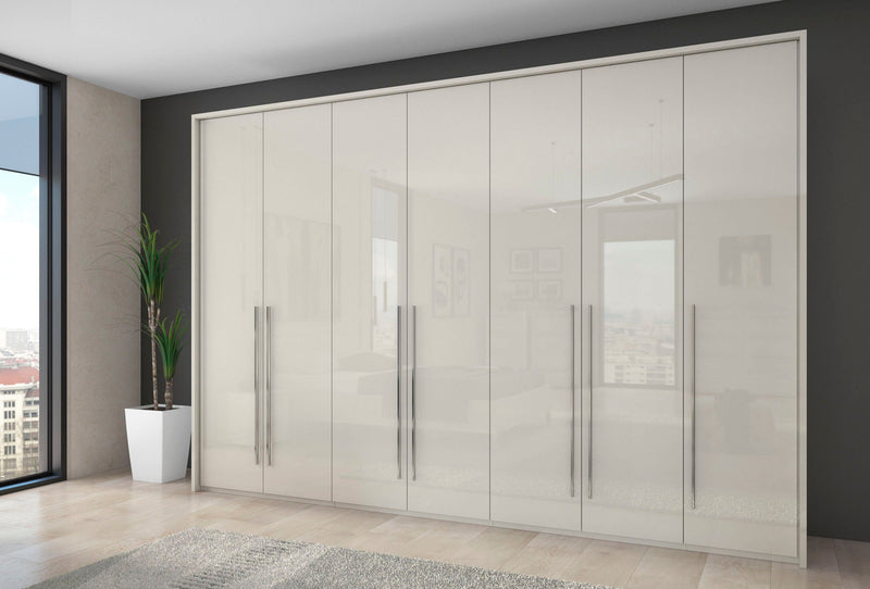 Dulap Piano cu 7 usi bej lucios, cu functie de inchidere soft si lumini, 322cm - LunaHome.ro