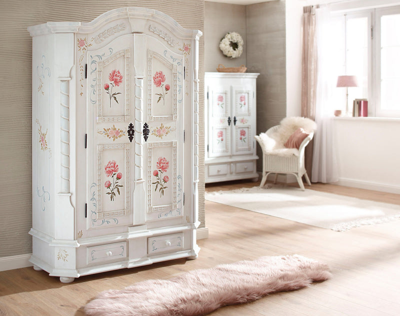 Dulap Taunus din lemn de pin alb pictat manual 134 cm lățime - LunaHome.ro