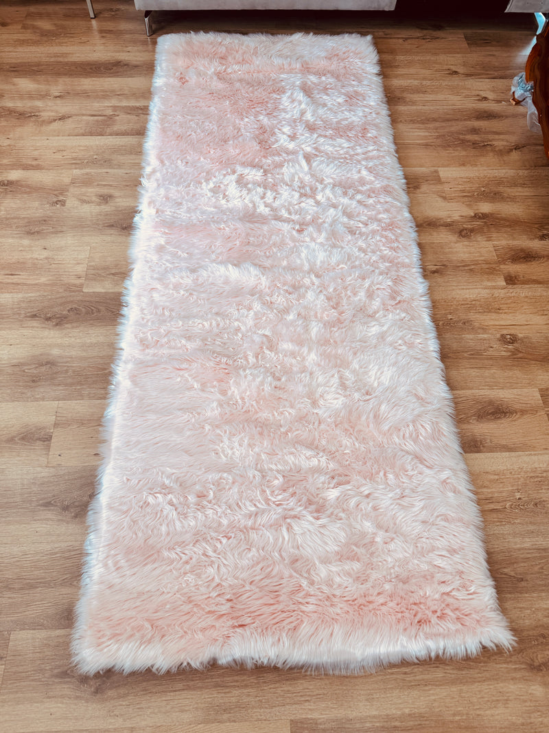 Covor de blana sintetica Valeria, foarte moale si pufos roz 90x250 cm - LunaHome.ro