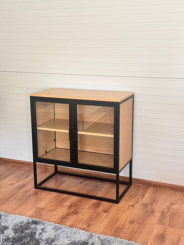 Comoda cu vitrina GMK cu aspect industrial 80 cm lățime - LunaHome.ro