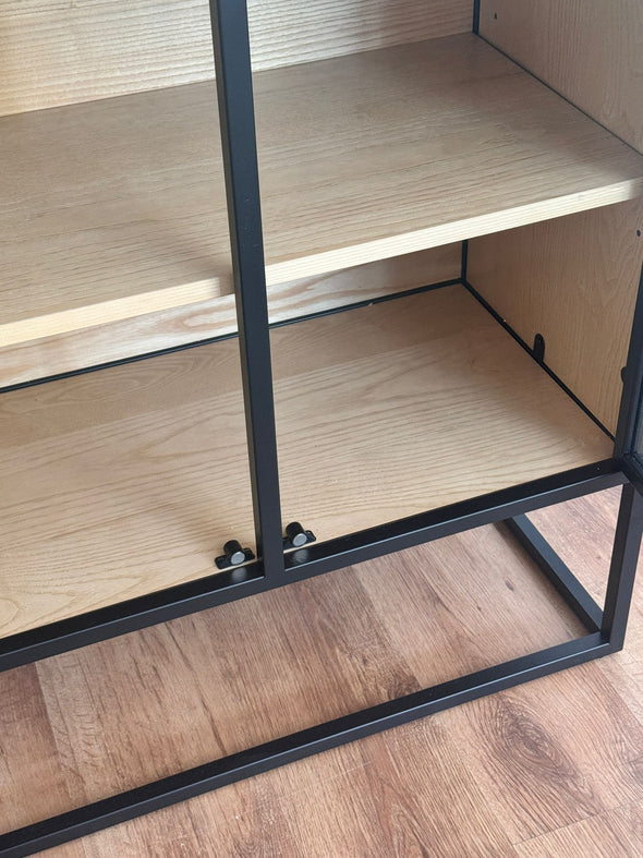 Comoda cu vitrina GMK cu aspect industrial 80 cm lățime - LunaHome.ro
