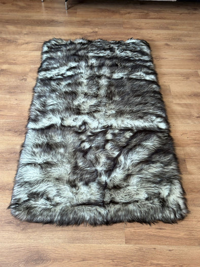 Covor blăniță ecologica Sammo alb-negru foarte pufos 90x160 cm - LunaHome.ro