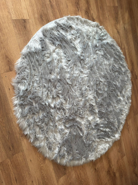 Covor de blană »Valeria« rotund foarte moale si pufos, gri 140 cm (Copy) - LunaHome.ro