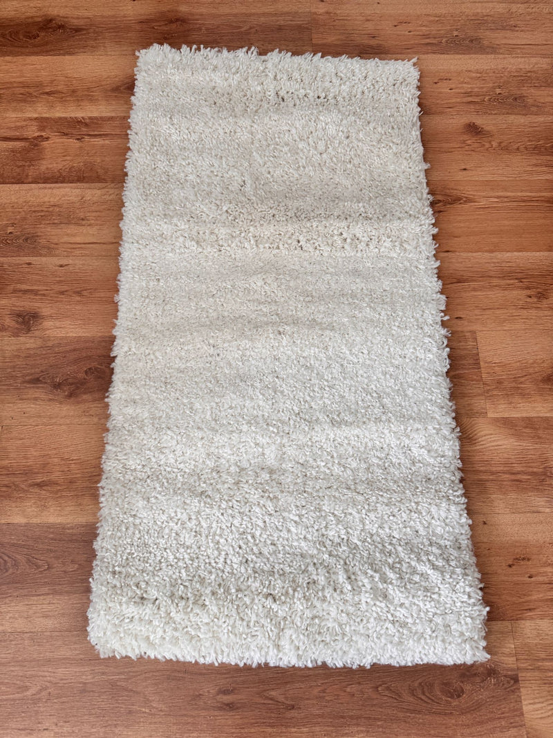 Covor cu fir lung pufos Shaggy Viva alb 70x140 cm - LunaHome.ro