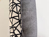 Perna decorativa Aria cu model geometric gri/negru 35x55 cm - LunaHome.ro