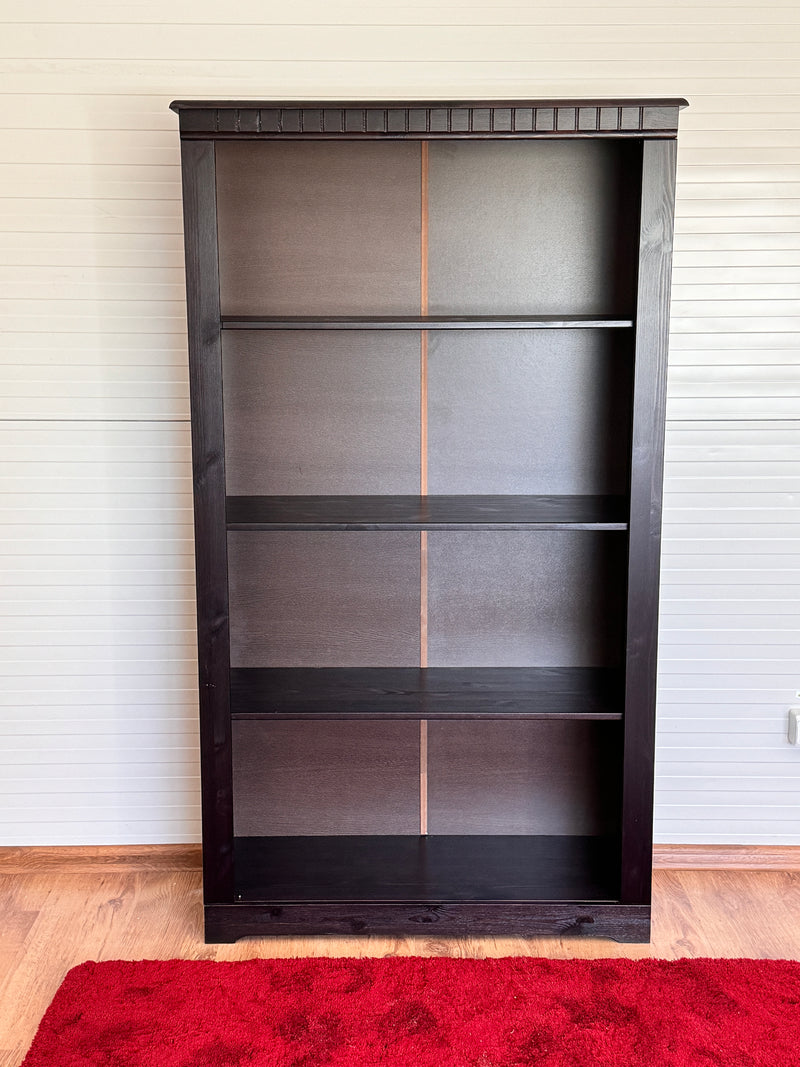 Raft biblioteca »Cubrix«, din lemn masiv de pin maro, 91 cm lățime - LunaHome.ro