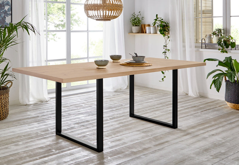 Masa de sufragerie Forte culoare stejar si picioare negre 180 cm - LunaHome.ro