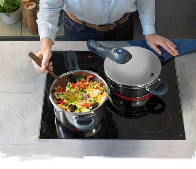 Set 2 oale sub presiune WMF Perfect PLUS Cromargan - LunaHome.ro