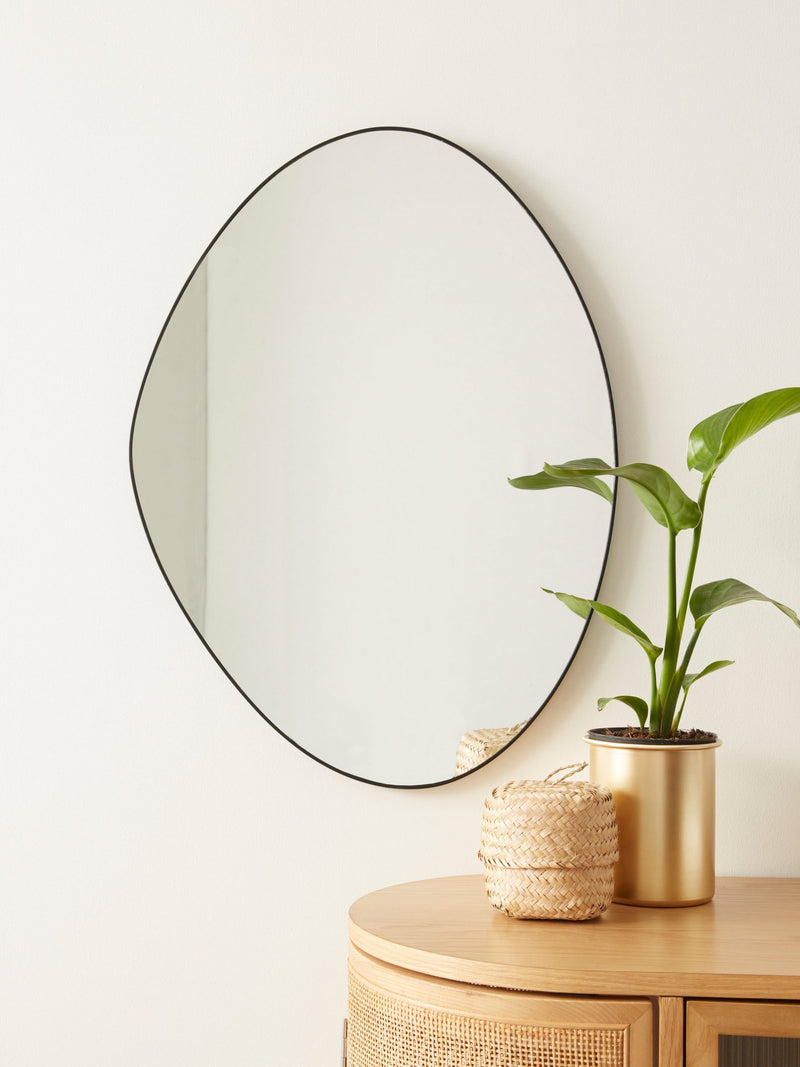 Oglinda decorativa Schaumeier cu rama din metal, 50x68 cm - LunaHome.ro