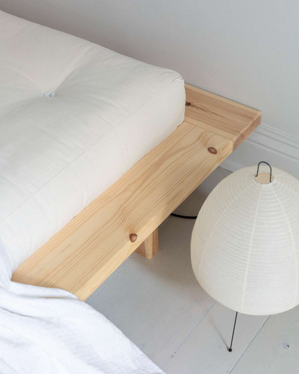 Pat Japan bed Karup Design cu cadru din lemn de pin 140x200 cm - LunaHome.ro