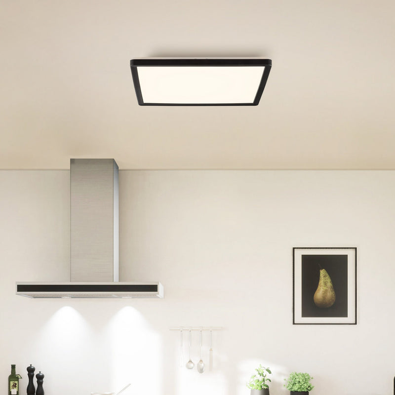 Plafoniera LED Hanseatic rama neagra cu telecomanda 42x42 cm - LunaHome.ro