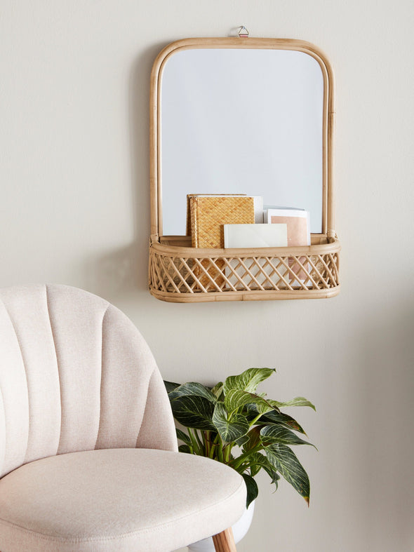Raft decorativ de perete cu oglinda din rattan Bergson 45 cm lățime - LunaHome.ro