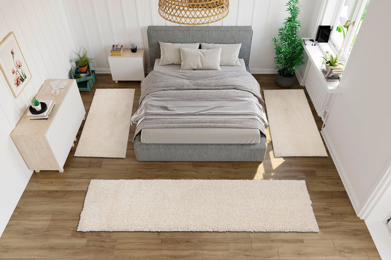 Set 3 covoare pentru dormitor Shaggy 30  foarte pufoase, crem - LunaHome.ro