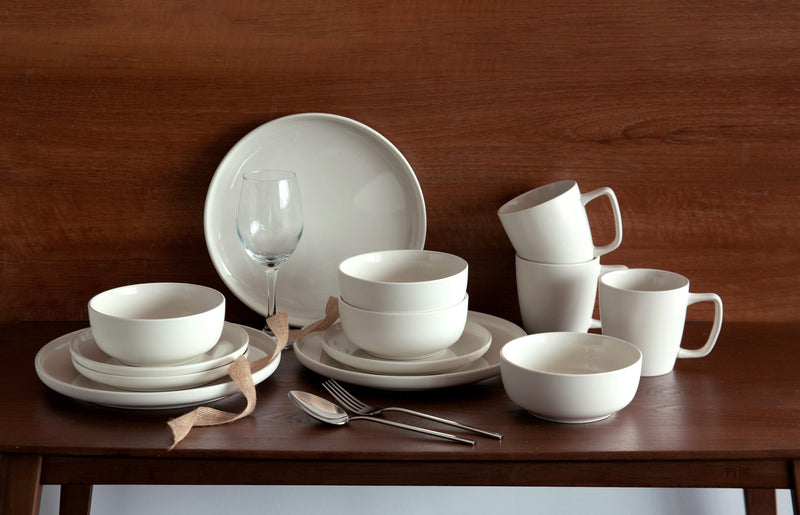 Set veselă Tommik alb cu interior lucios si exterior mat 16 piese
