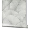 Tapet Blissful Botanics gri cu model vegetal gri - LunaHome.ro