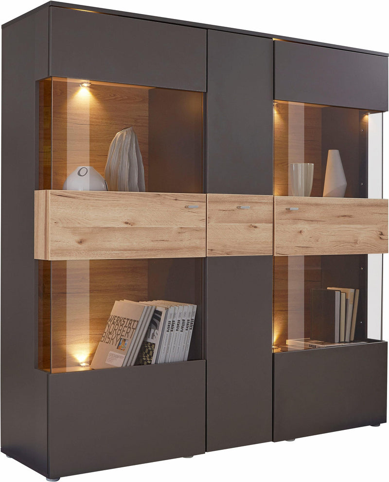 Vitrina Como gri cu iluminare, 3 uși 152 cm lățime - LunaHome.ro