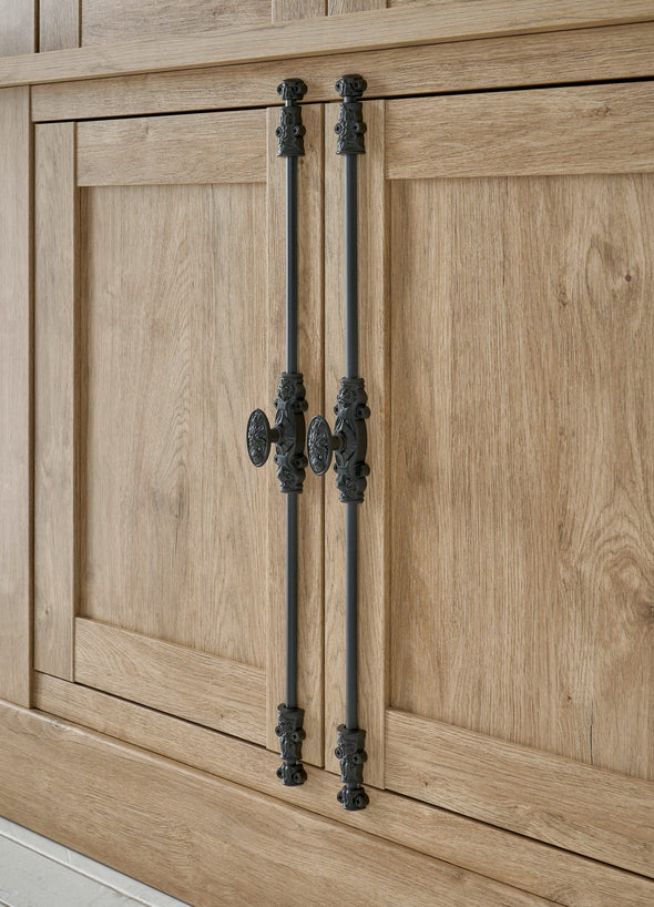 Vitrina bufet Cornwall in stil rustic cu suport de vinuri 193 cm - LunaHome.ro