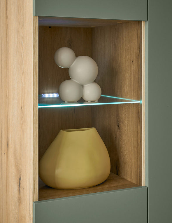 Vitrina comodă Mavas cu aspect scandinav verde salvie 90 cm - LunaHome.ro