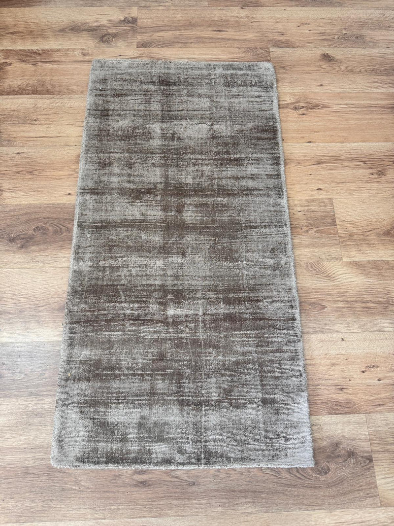 Covor »Shirley« din viscoza cu aspect matasos maro 60x110 cm - LunaHome.ro