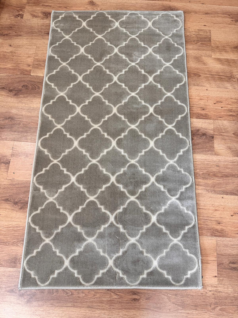 Covor traversa Andas gri cu model geometric 80x150 cm - LunaHome.ro