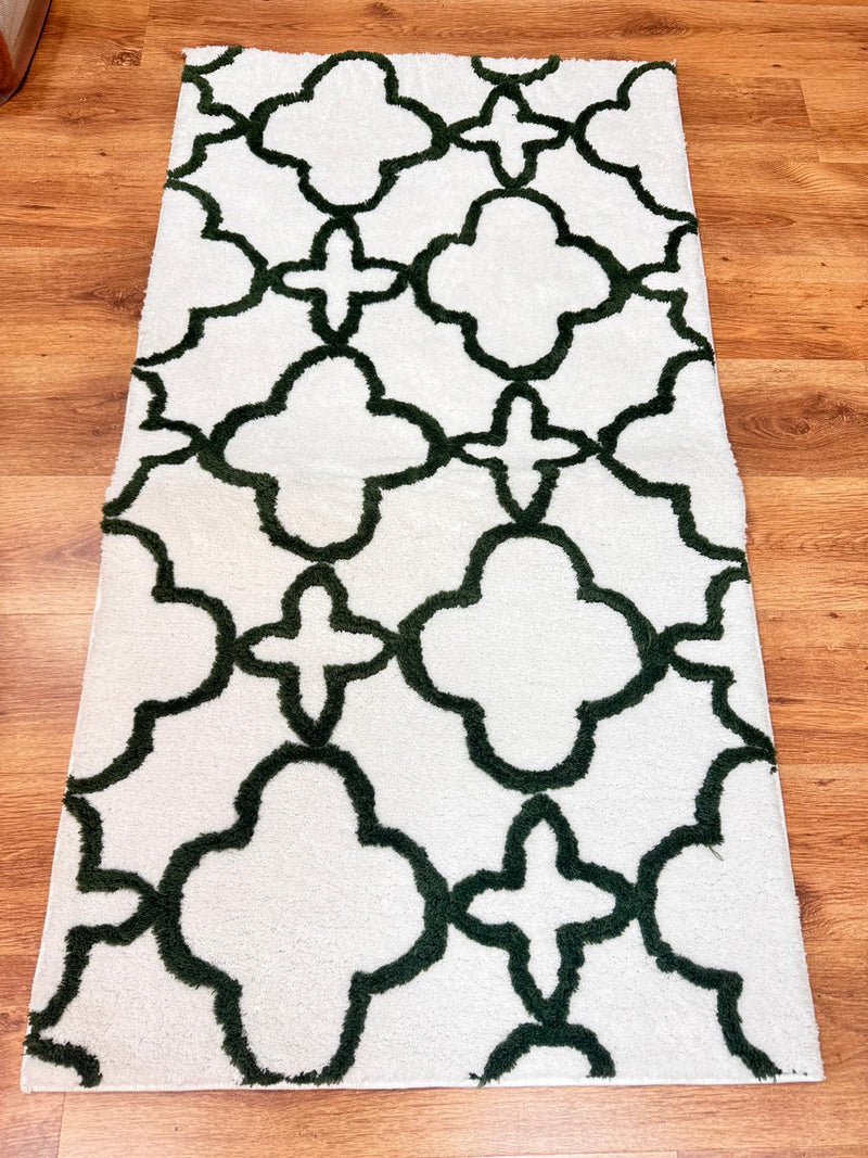 Covor shaggy Hunter cu model geometric alb verde 80x150 cm - LunaHome.ro
