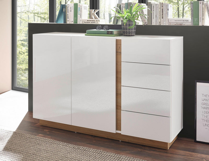Comoda »CLAiR« alb lucios cu design modern, lățime 138 cm - LunaHome.ro