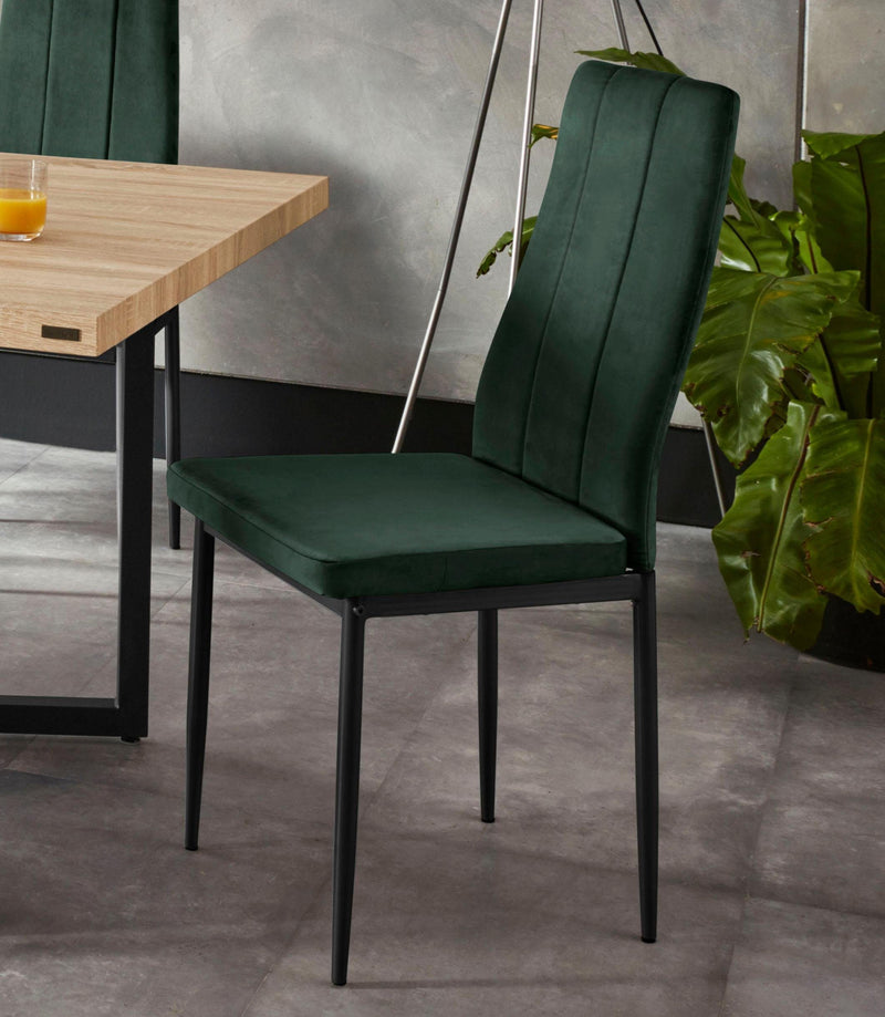 Set 2 scaune »Remus« din catifea verde inchis, picioare din metal negru - LunaHome.ro