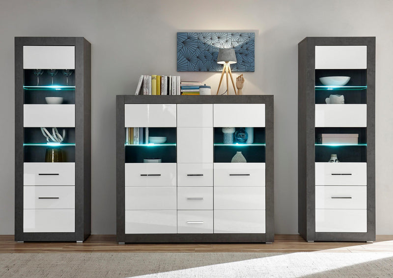 Set pentru living »Etero«, 2 vitrine si o comoda alb lucios cu detalii beton - LunaHome.ro