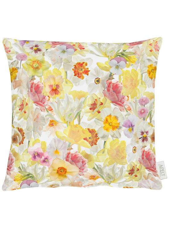 Față de pernă florală